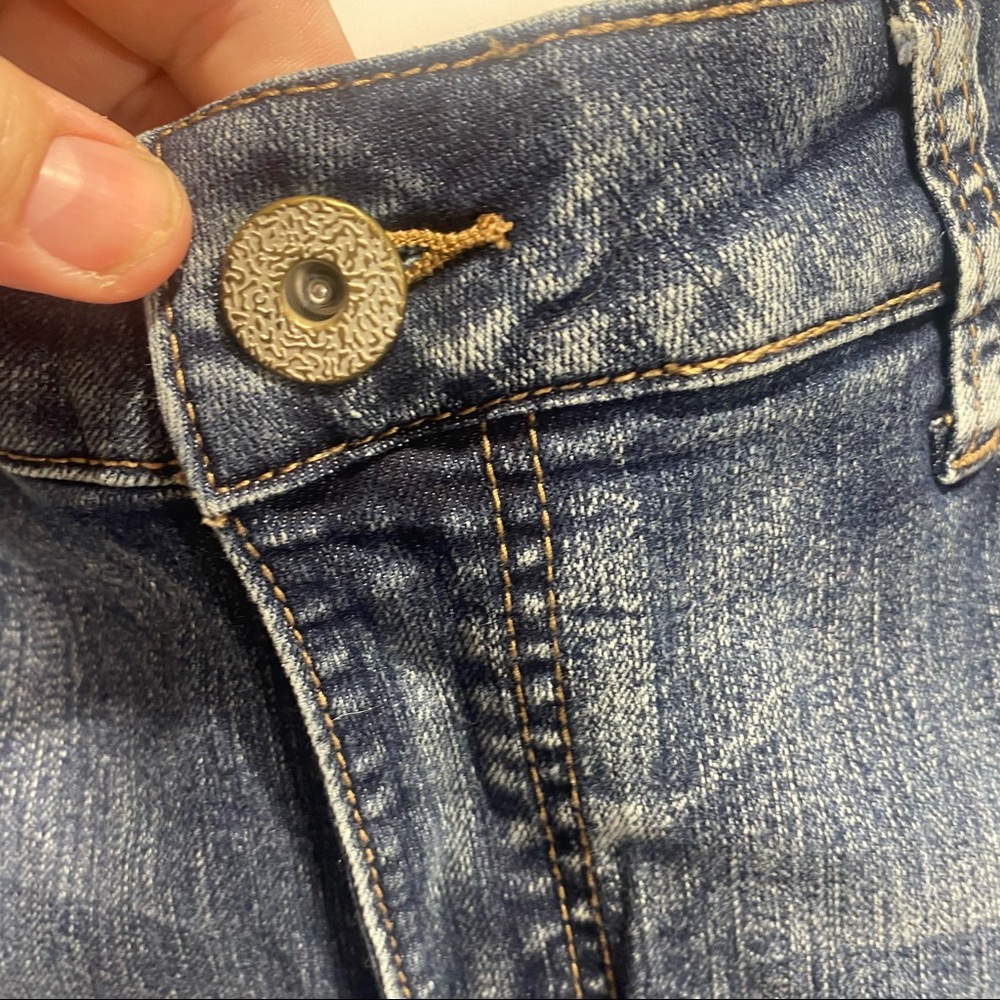 Zanadi Cotton Y2K Floral Embroidered Rolled Hem Blue Jeans NWT Size 14 - Picture 14 of 16